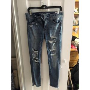 American Eagle Cropped Ripped Jeans